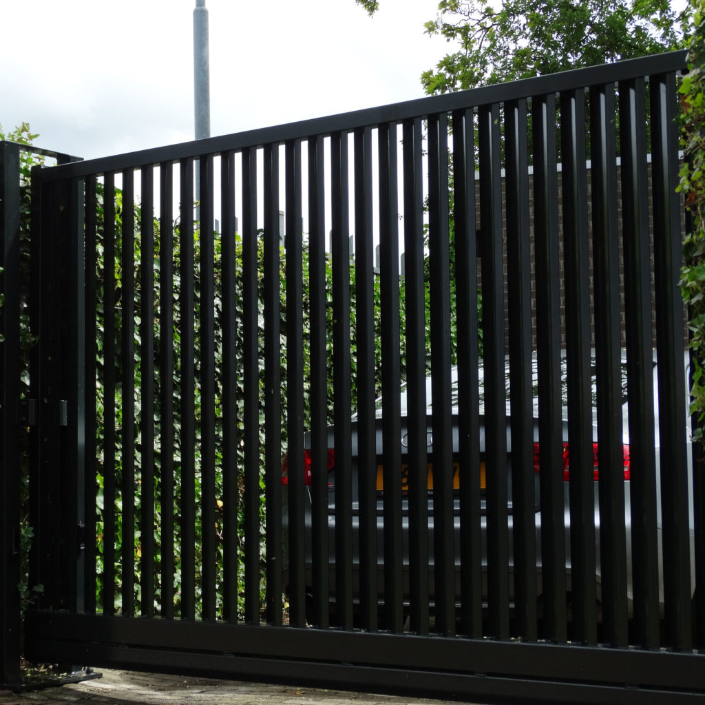 Schuifpoort — voorbeeld Elektrische poort 9